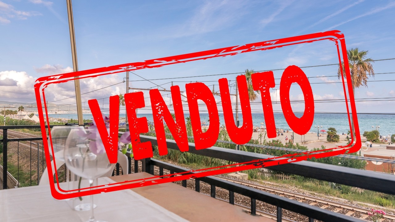 QUADRILOCALE VISTA MARE FRONTALE IN CORSO EUROPA