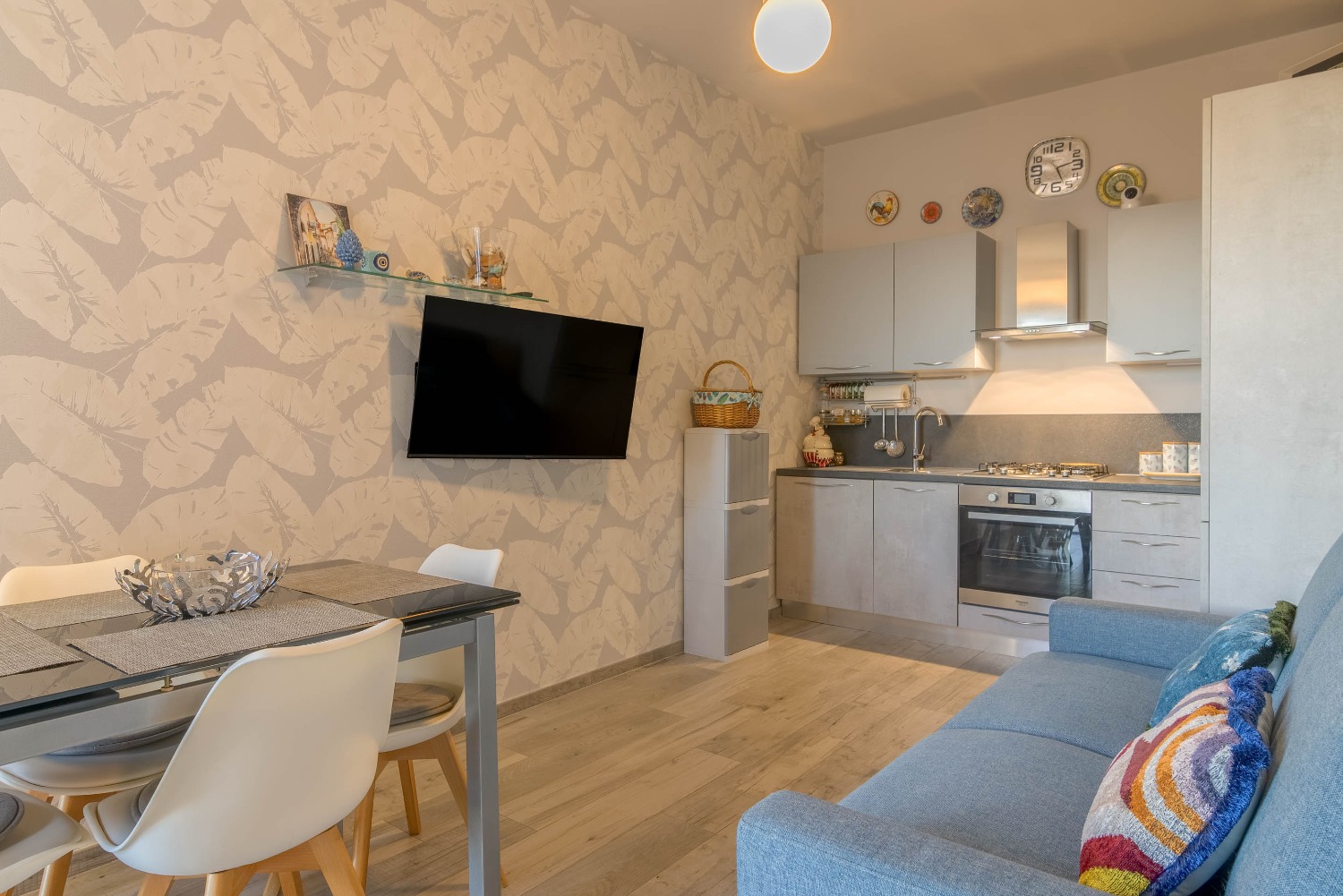 BILOCALE RISTRUTTURATO CON VISTA MARE