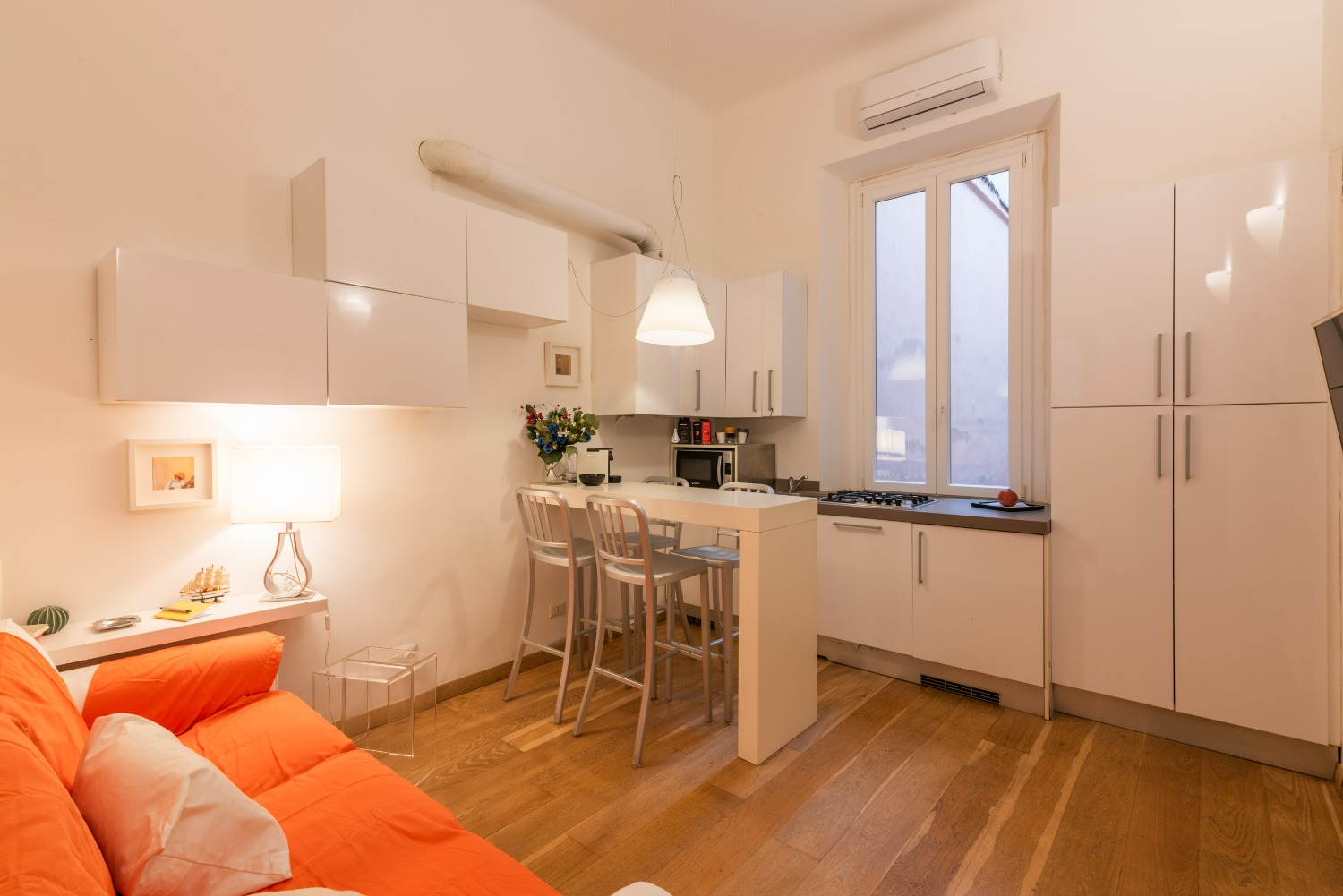 Affittasi bilocale ristrutturato Corso Como