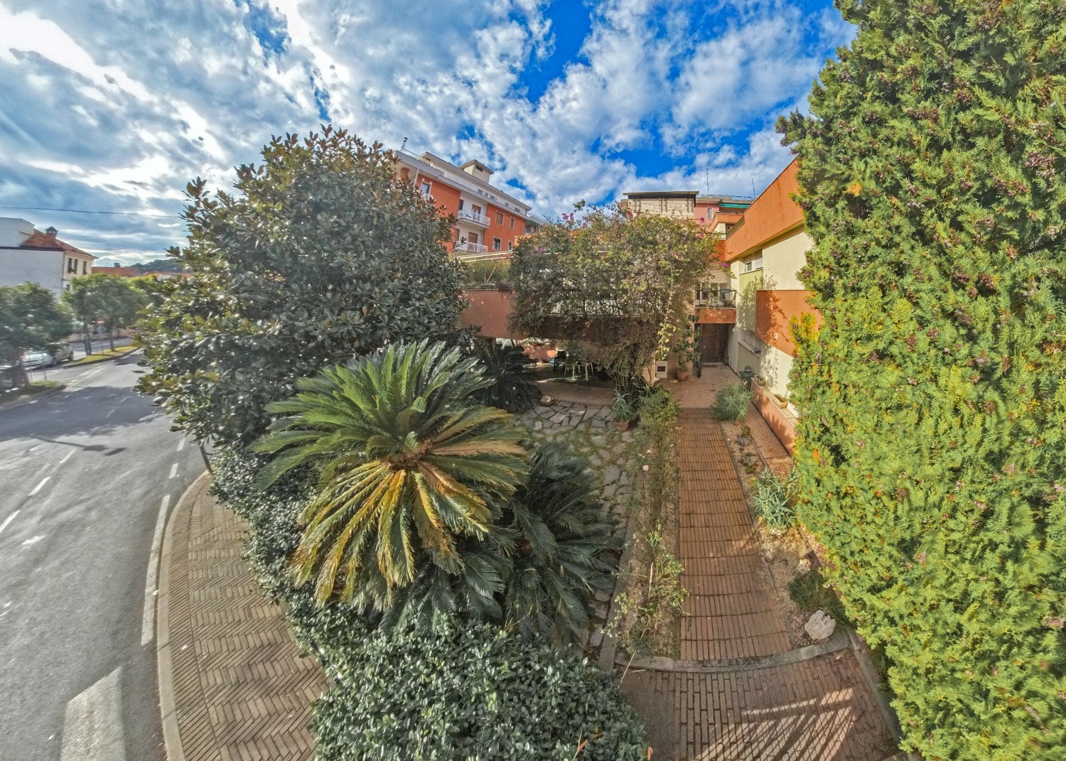 VILLA INDIPENDENTE A 150 METRI DAL MARE